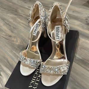 Badgley Mishka tampa nude heels